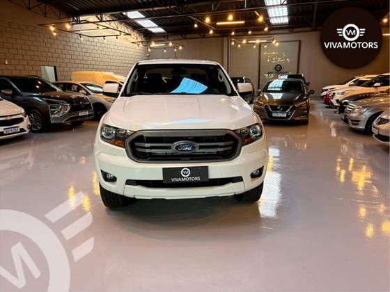 FORD RANGER 2.2 XLS 4X4 CD 16V DIESEL 4P AUTOMÁTICO